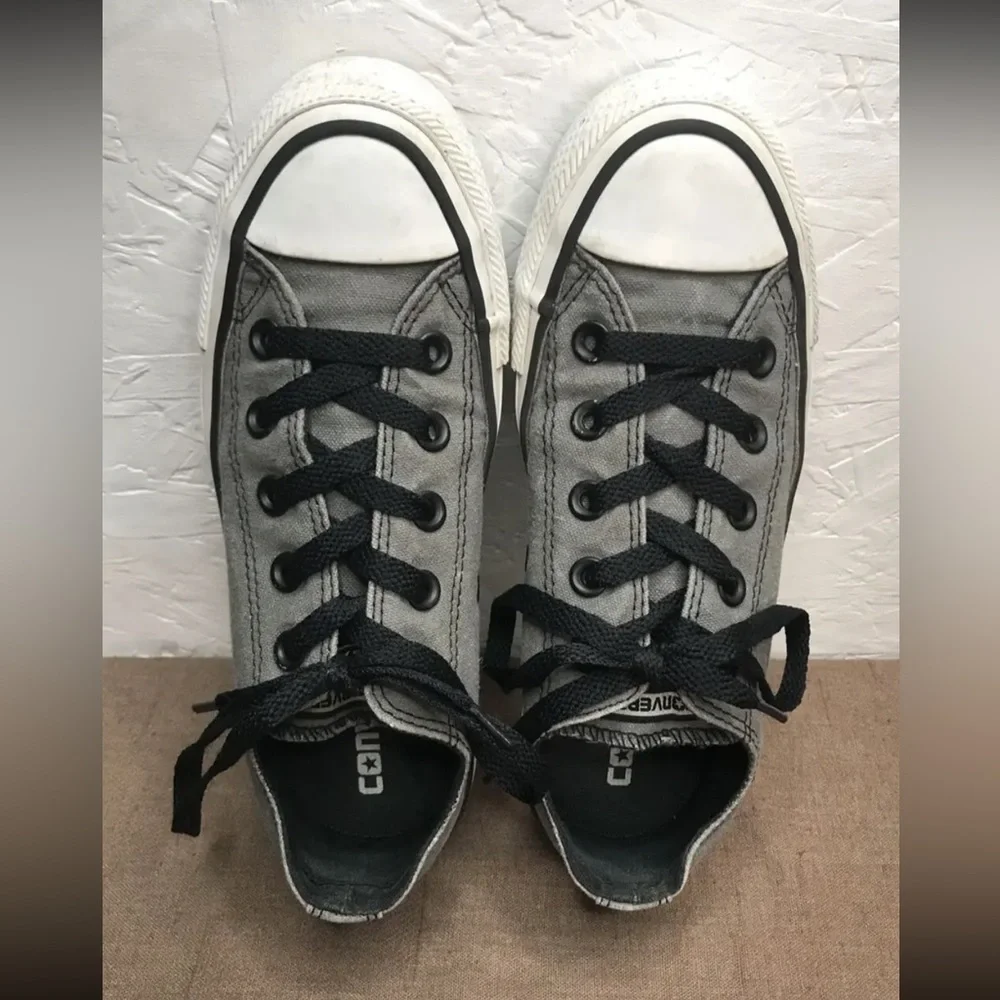Converse Women's Sneakers Gray Canvas Low Top Size 5 Shoes Chuck Taylor Chucks